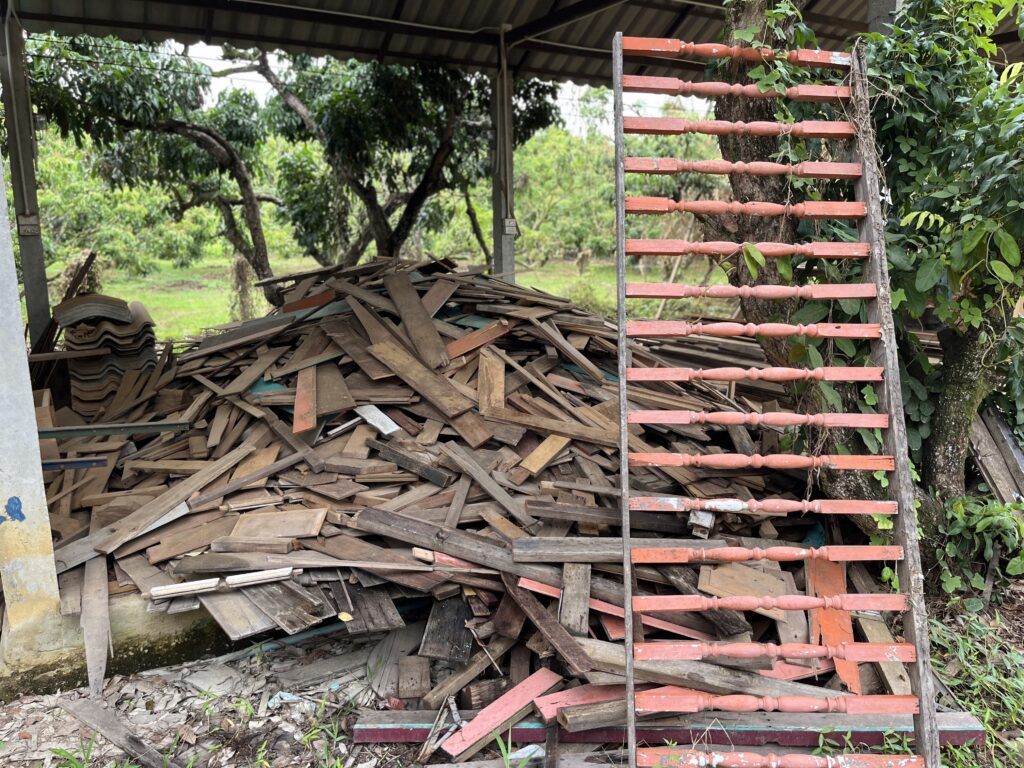 Can Old Family Teak Be Made into Furniture Again? ไม้สักเก่า
